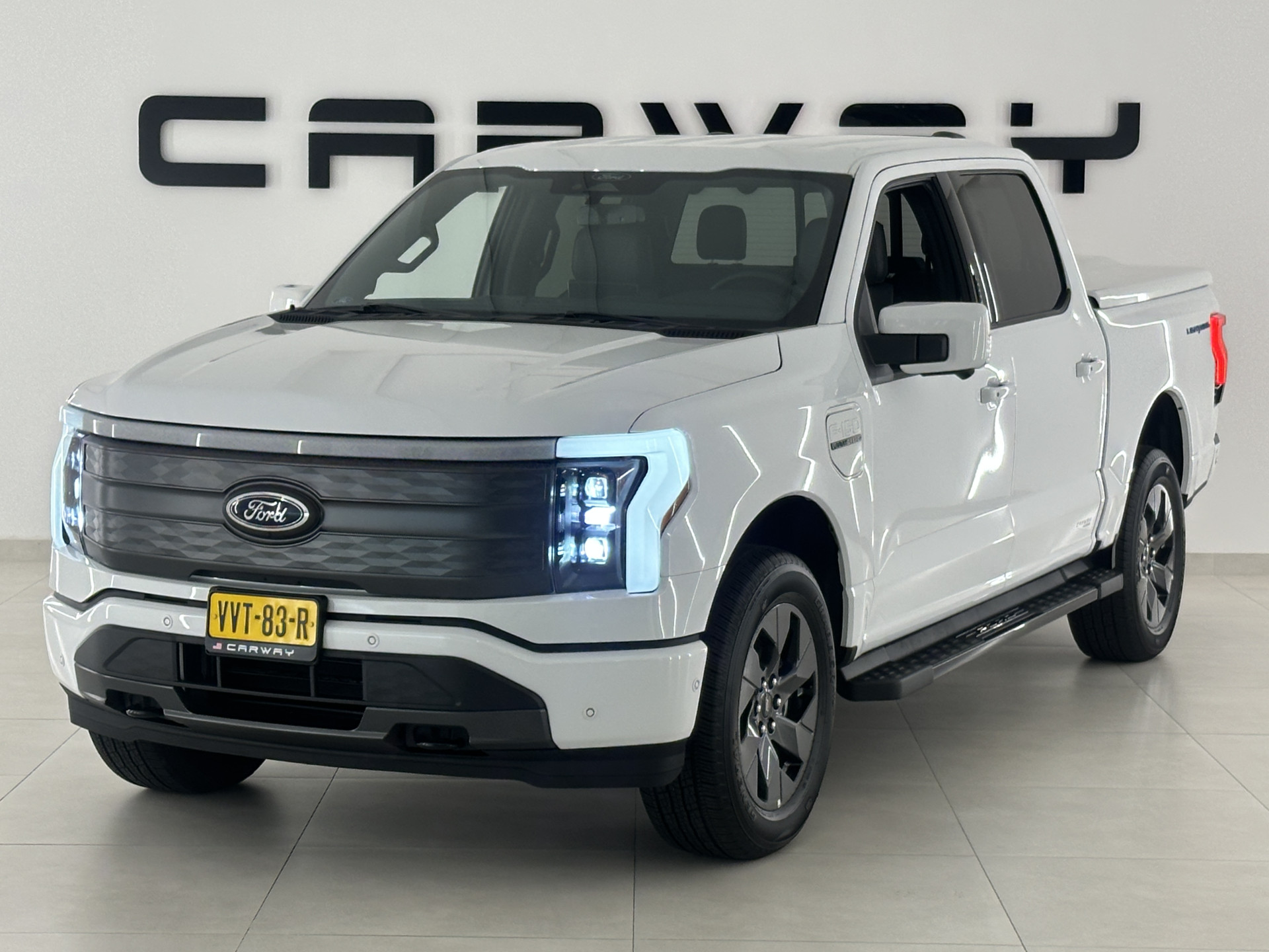 Ford - F-150 LIGHTNING Lariat