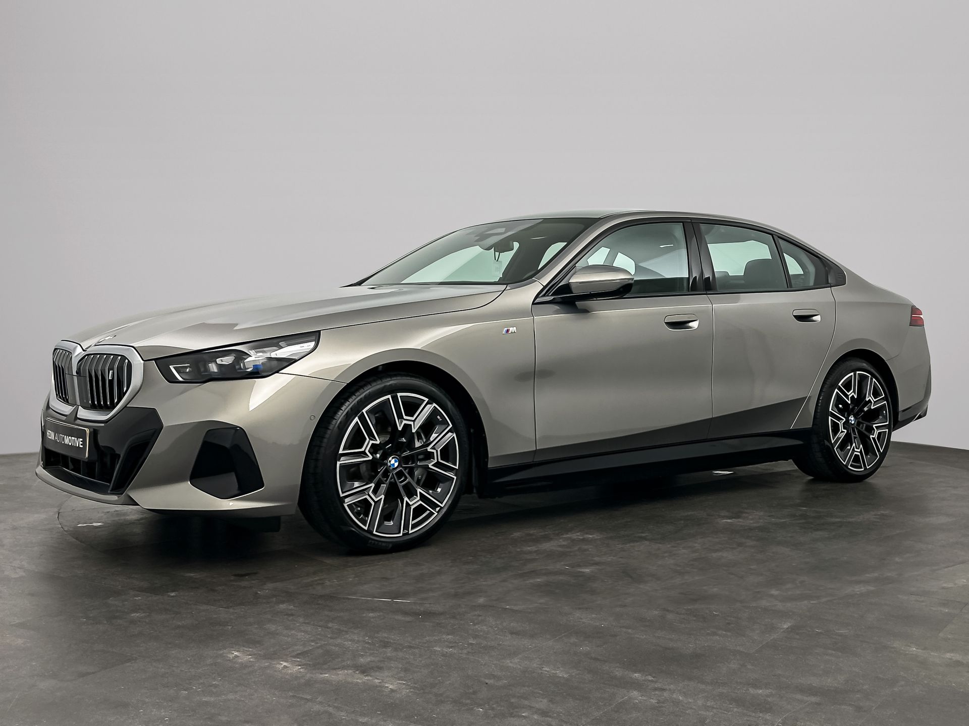 BMW - i5