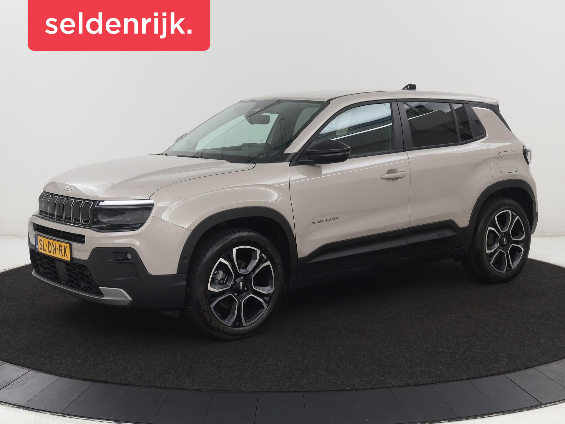 Jeep - Avenger Avenger 54 kWh | SOH 97,6% | 3 Fase | Carplay | Adaptive cru
