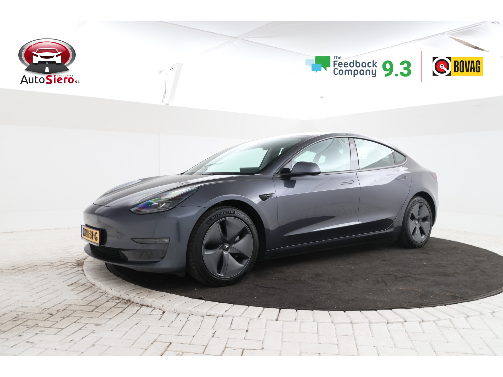 Tesla - Model 3