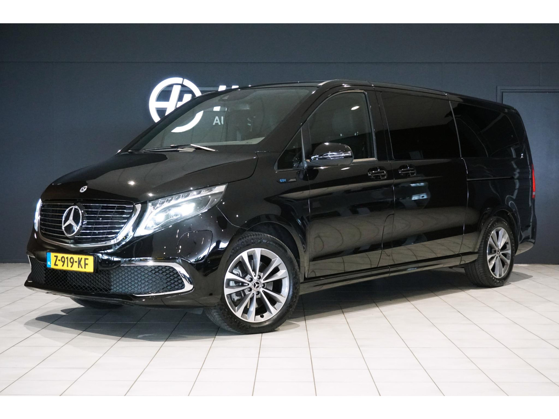 Mercedes - Eqv