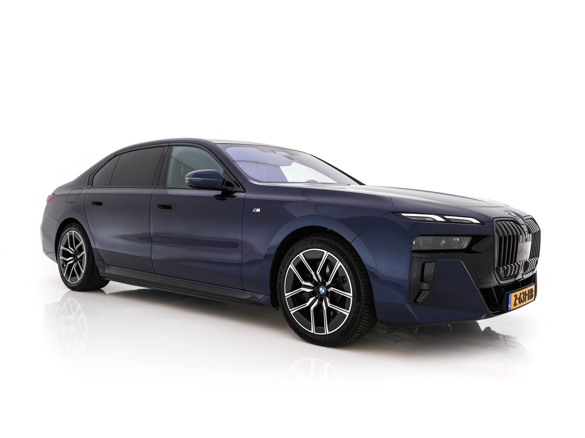 BMW - i7