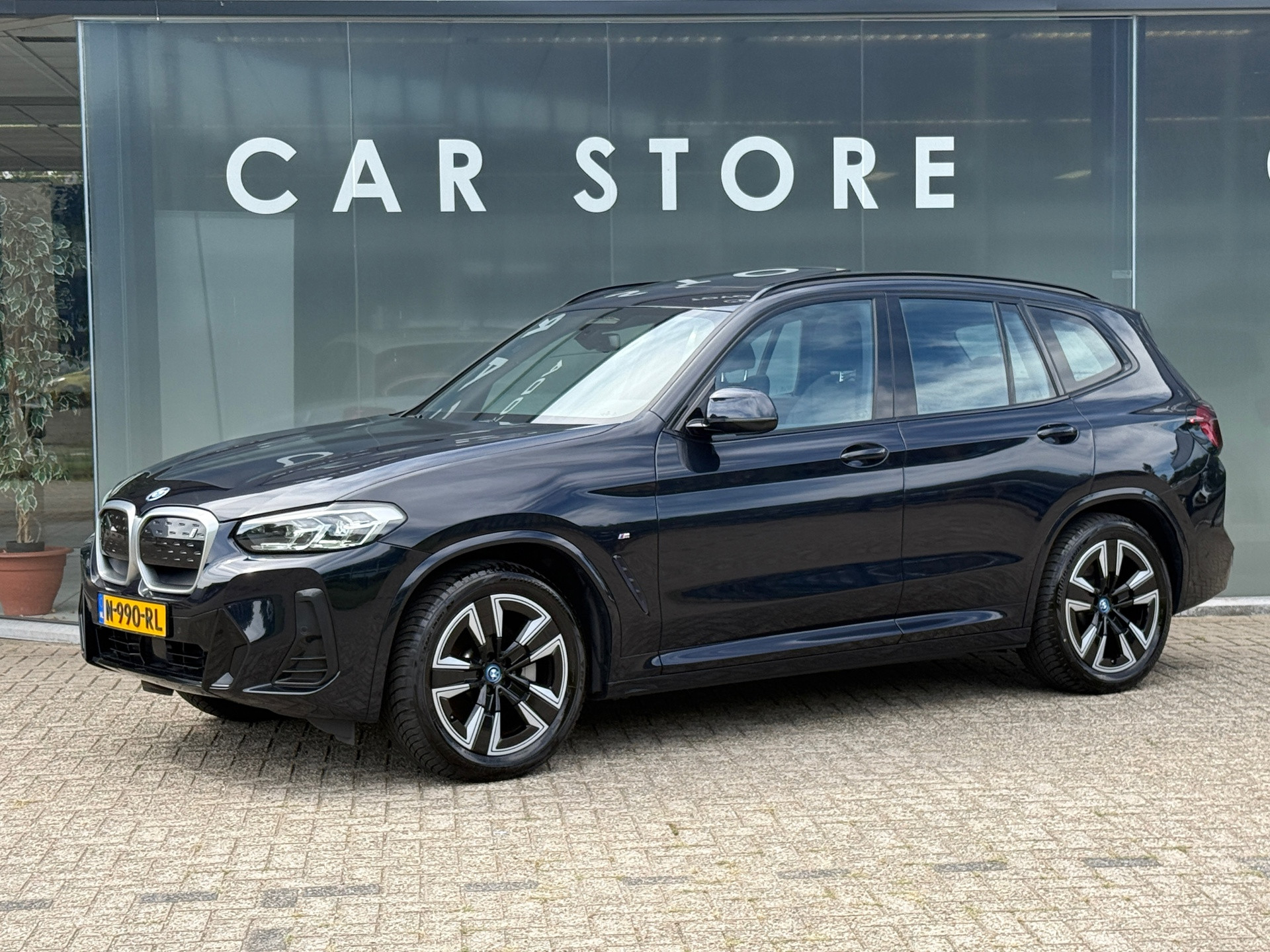 BMW - iX3