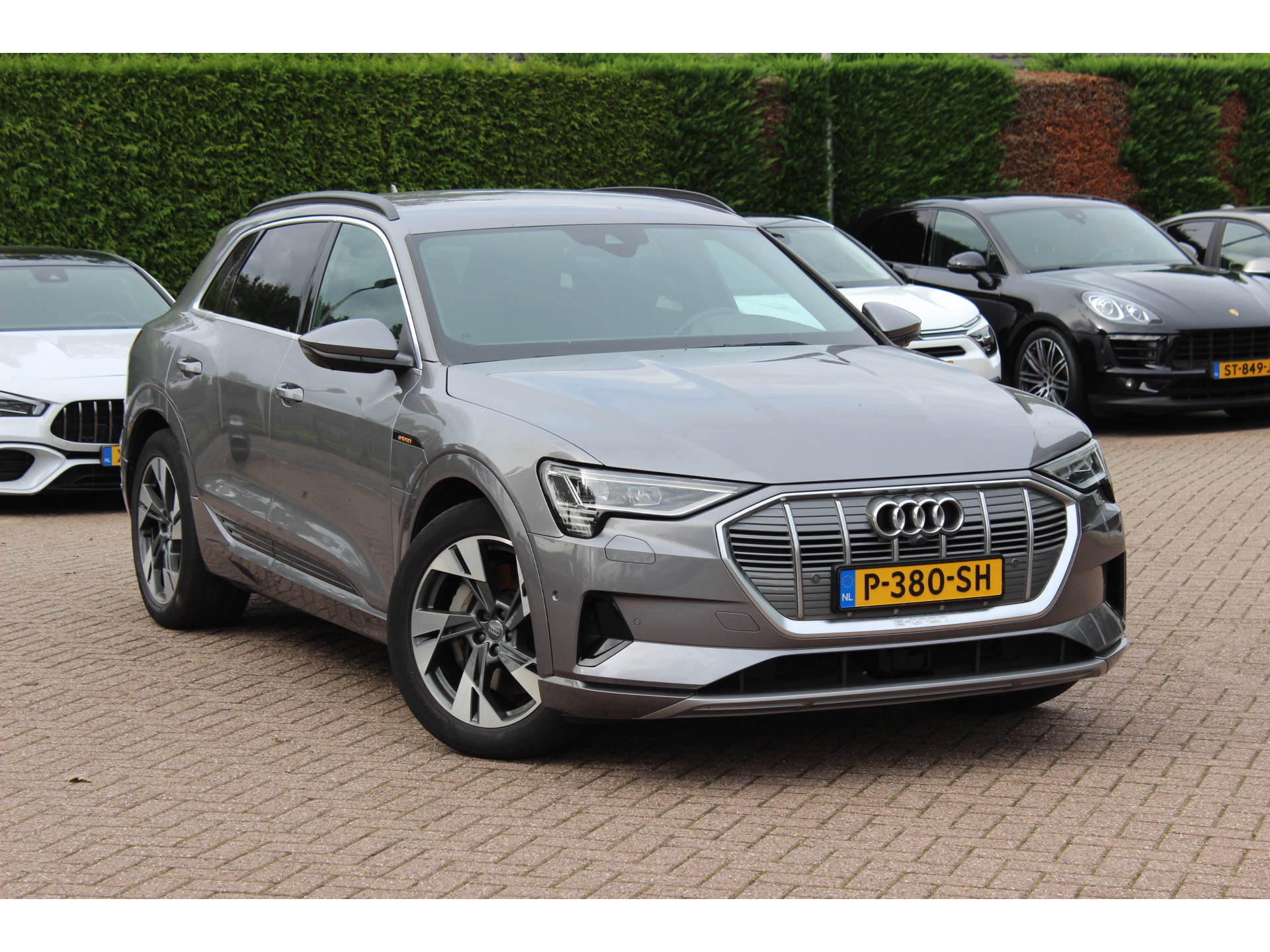Audi - e-tron