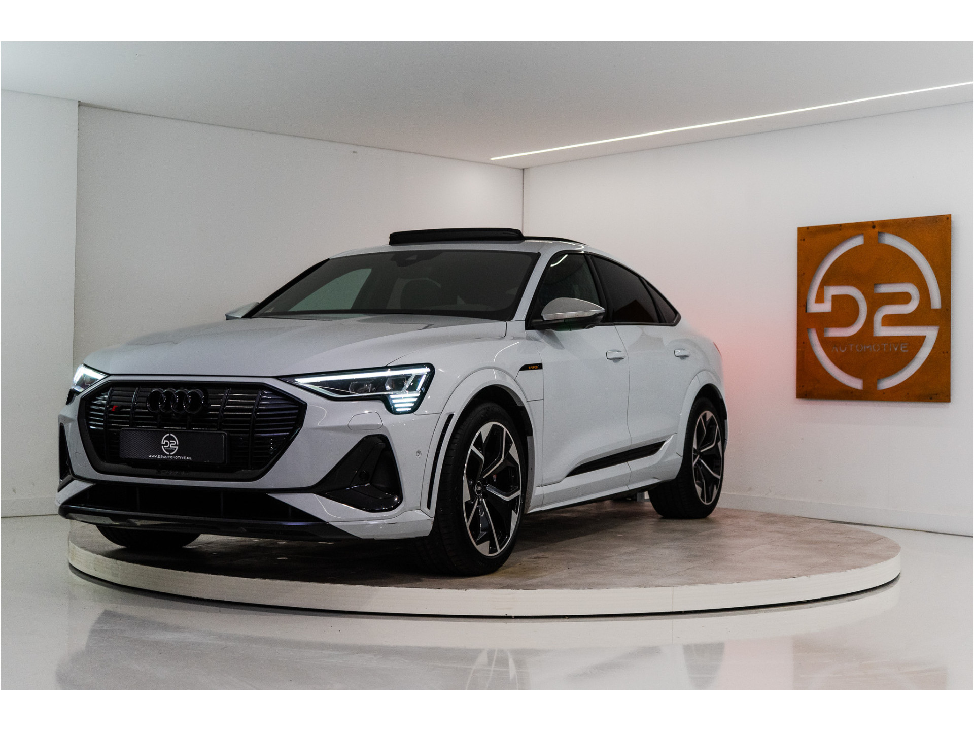 Audi - e-tron Sportback S Quattro 95 kWh 504PK | Pano | Matrix | 360 | Luchtvering |