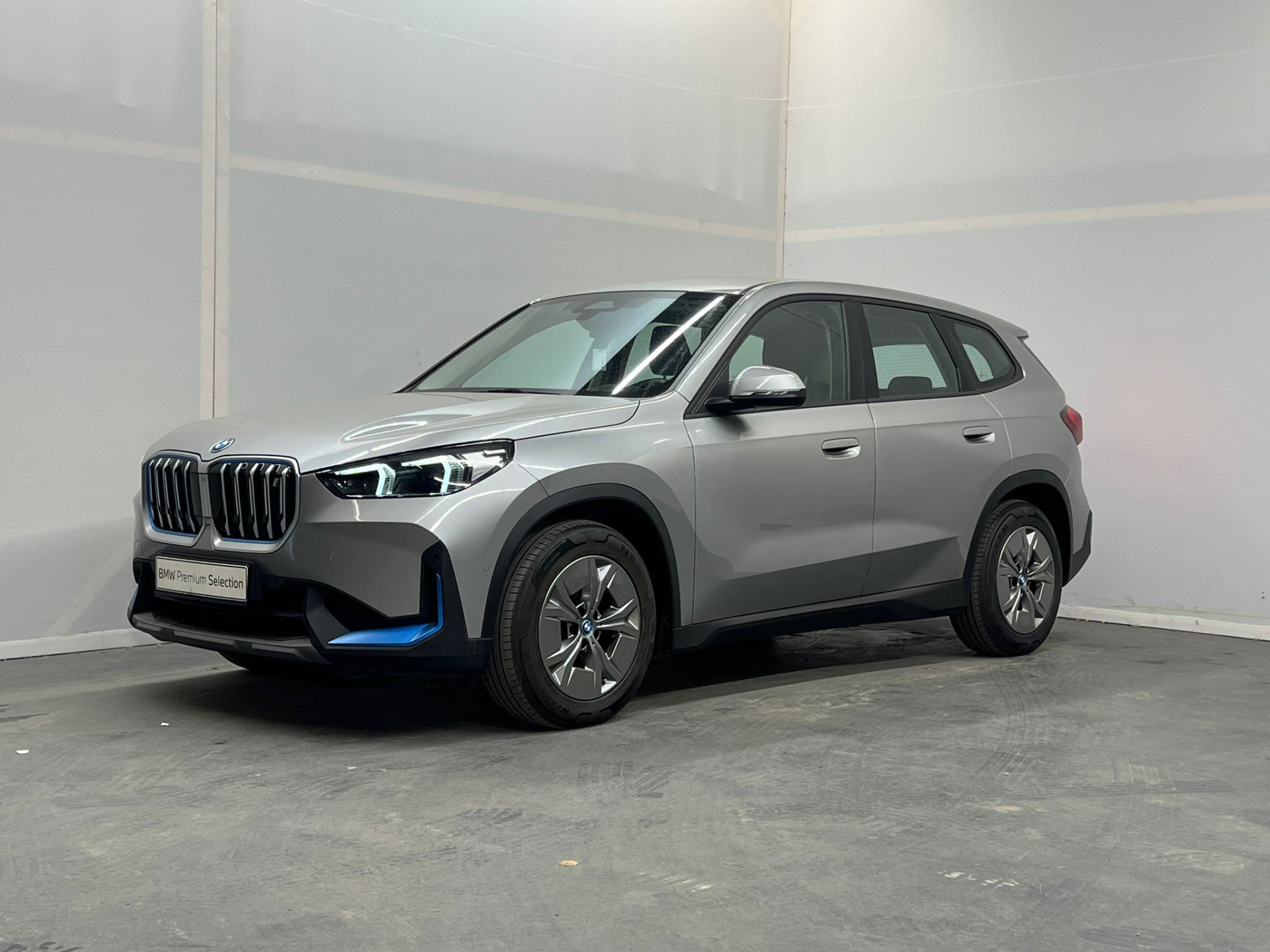 BMW - iX1