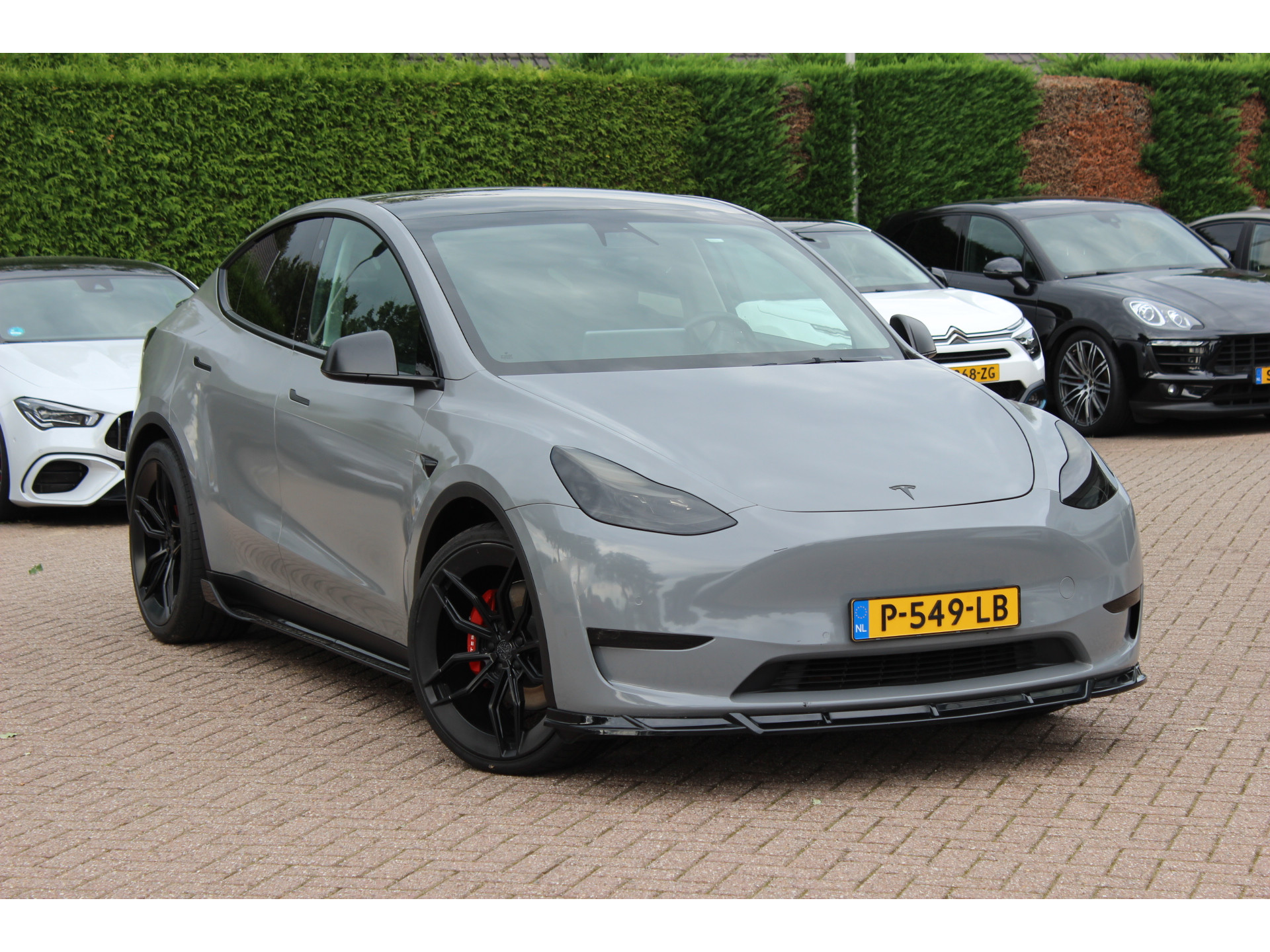 Tesla - Model Y