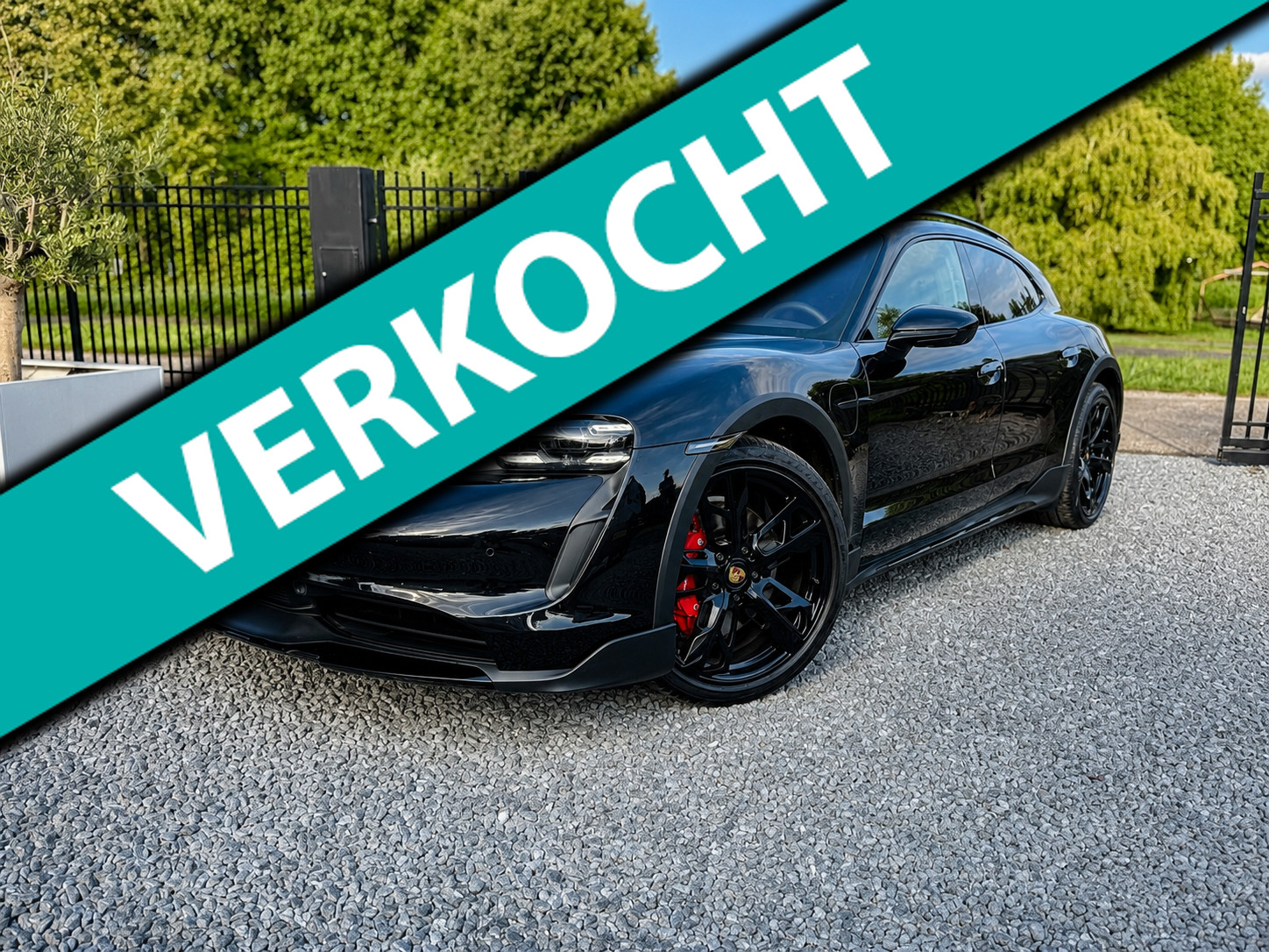 Porsche - Taycan Cross Turismo 4S 93 kWh / BTW/ Panoramadak / Dealer onderhouden/