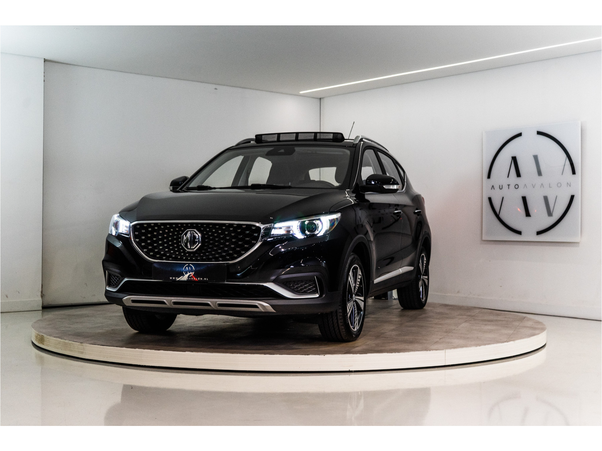 MG - Mg Zs EV Luxury 45 kWh 143PK | Panoramadak | Keyless | Elektr. Sto