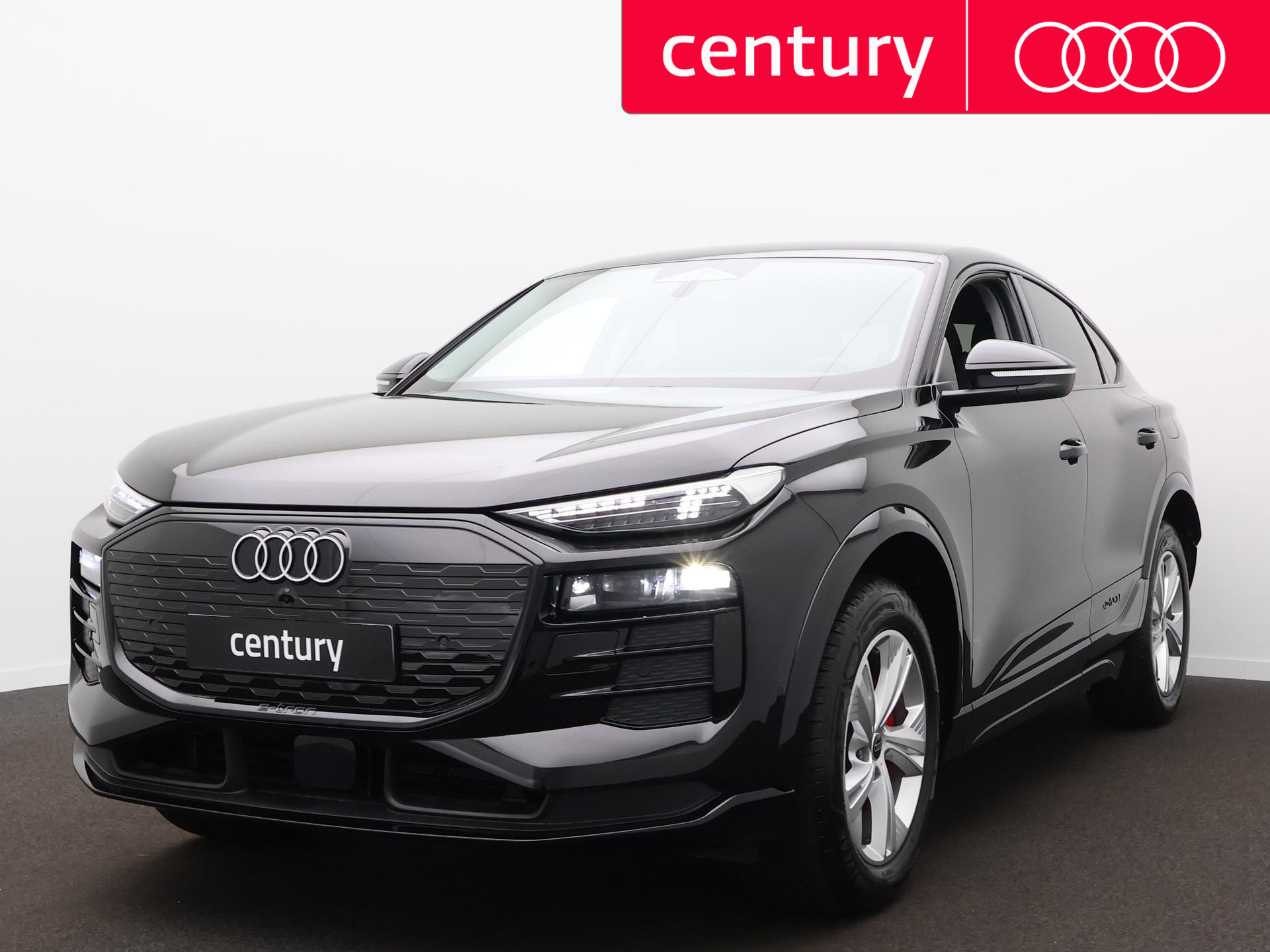Audi - Q6 e-tron