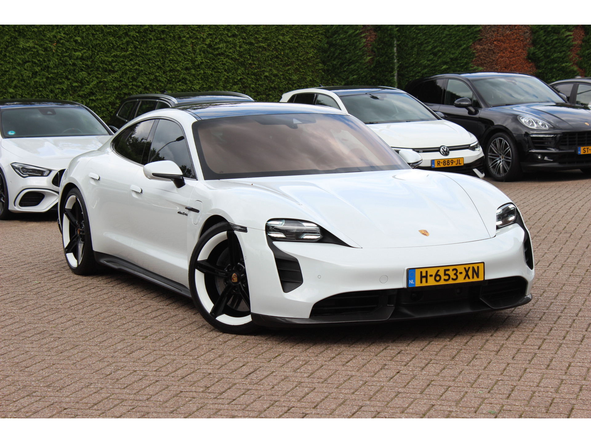 Porsche - Taycan