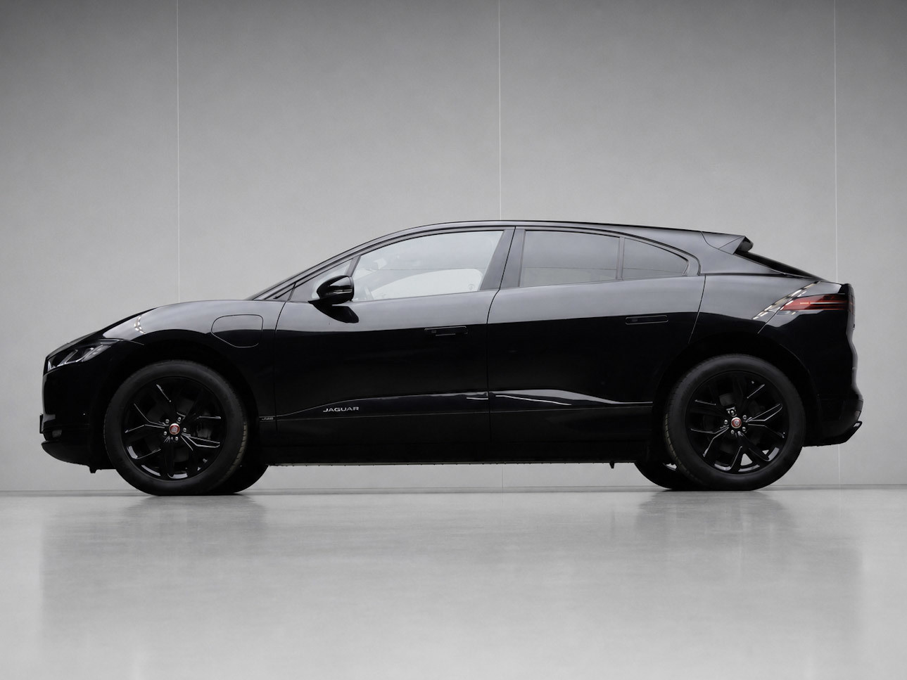 Jaguar - I-Pace EV400 HSE 90 kWh (APPLE CARPLAY,PANORAMADAK,NAVI,LEDER,CAMER