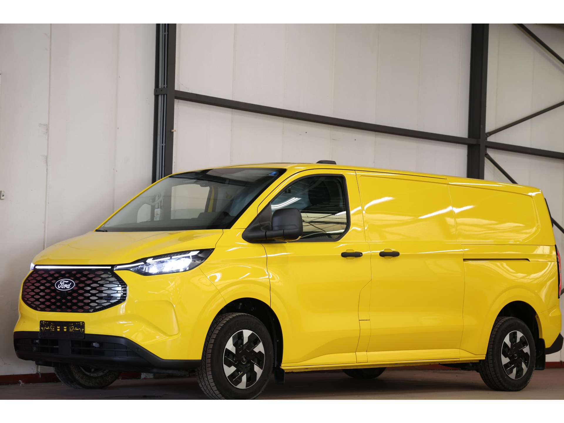 Ford - E-transit 340 L2H1 LANG Limited 71 kWh CAMERA LED — foto 1
