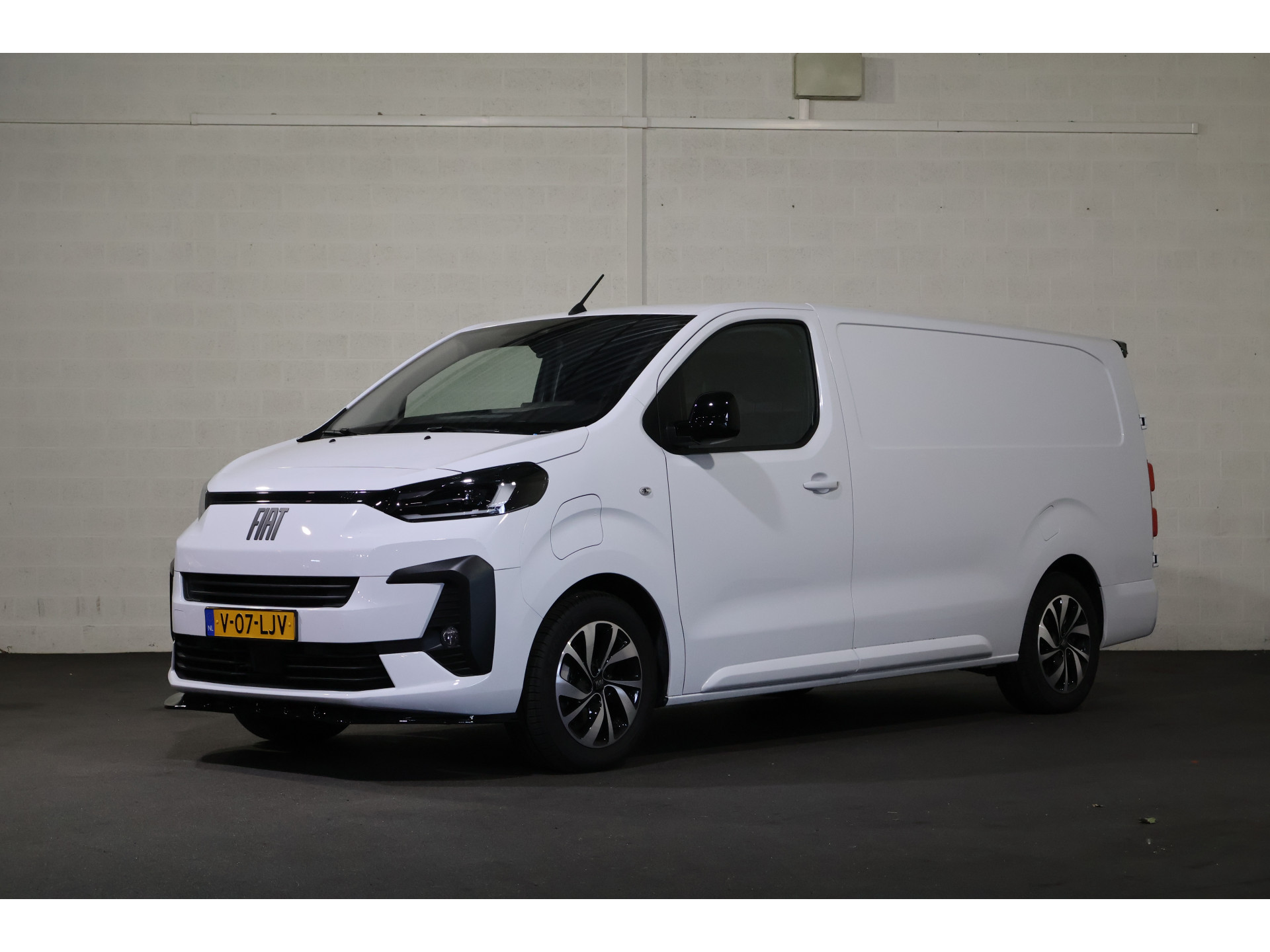 Fiat - E-scudo L3 75 kWh Airco Navigatie Camera — foto 1