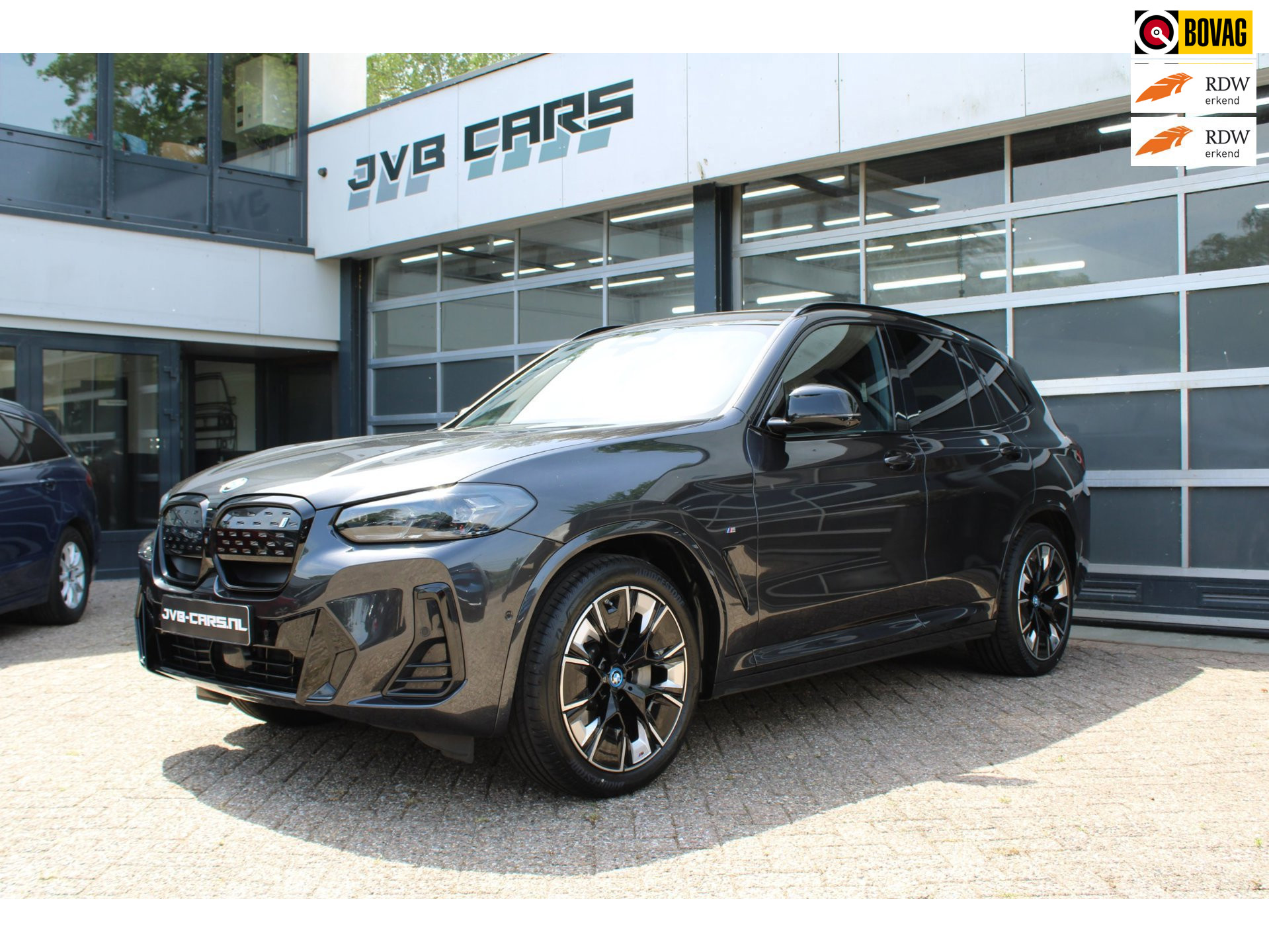 BMW - iX3