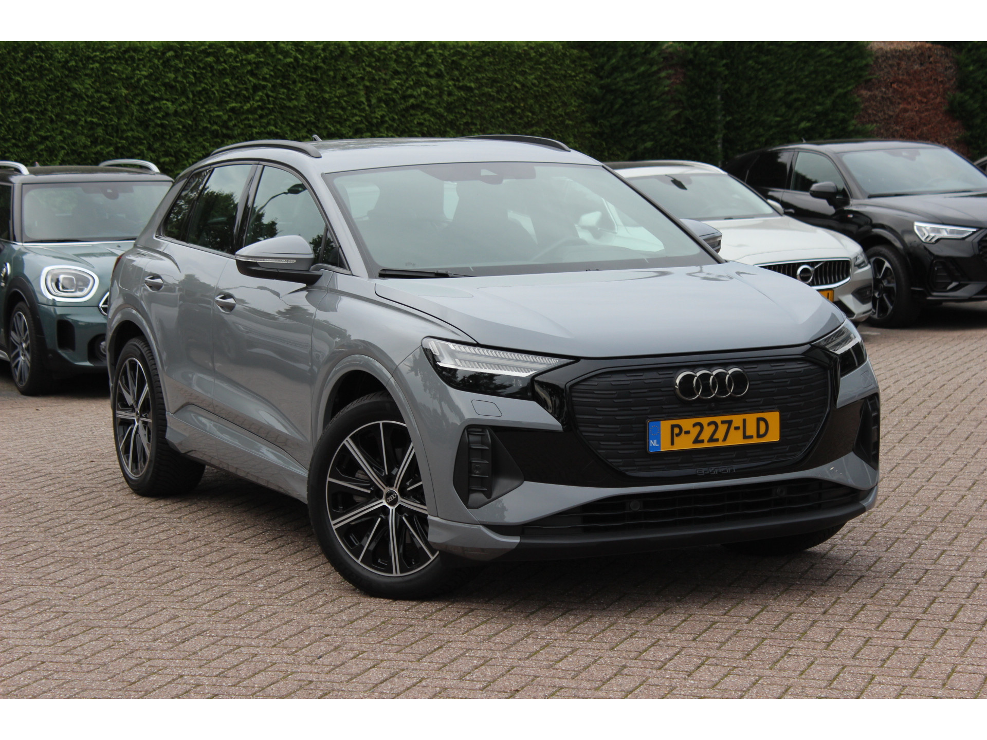 Audi - Q4 e-tron