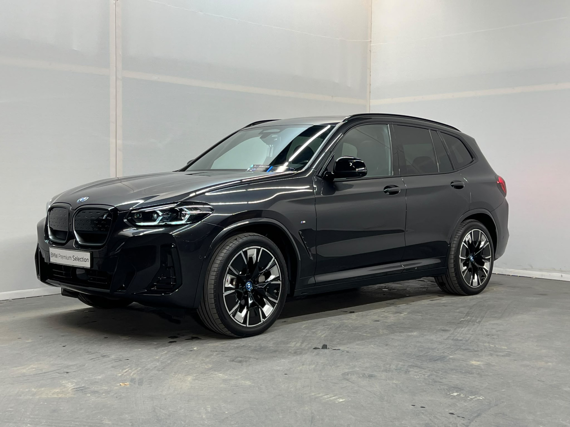 BMW - iX3 High Executive 80 kWh Trekhaak | Comfort Access | Shadow Lin — foto 1