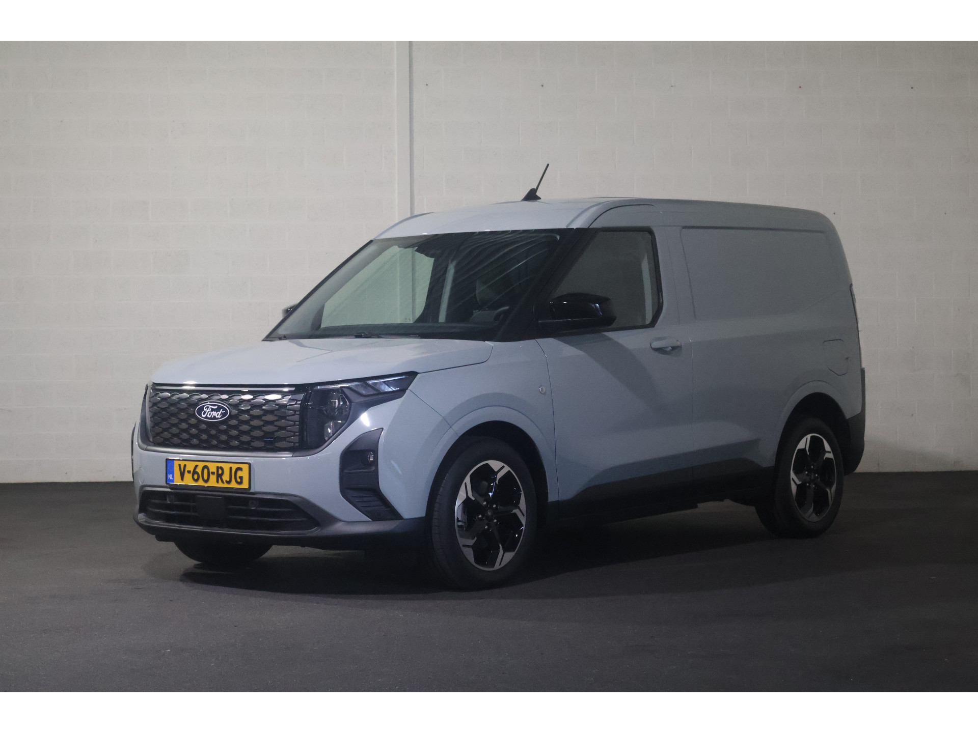 Ford - E-transit Courier Limited 44 kWh Navigatie Airco — foto 1