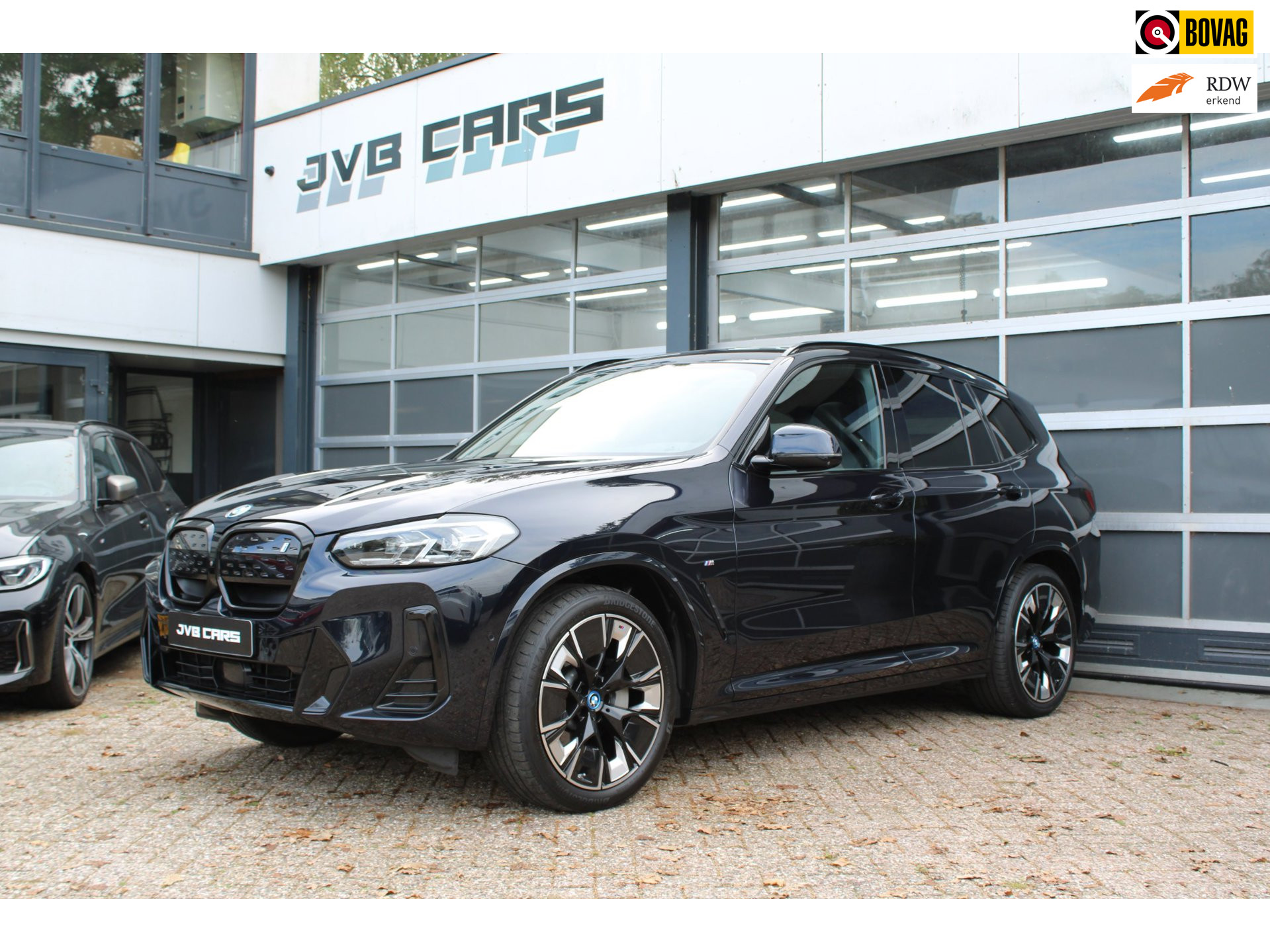 BMW - iX3 High Executive 80 kWh/pano/Mpakket — foto 1