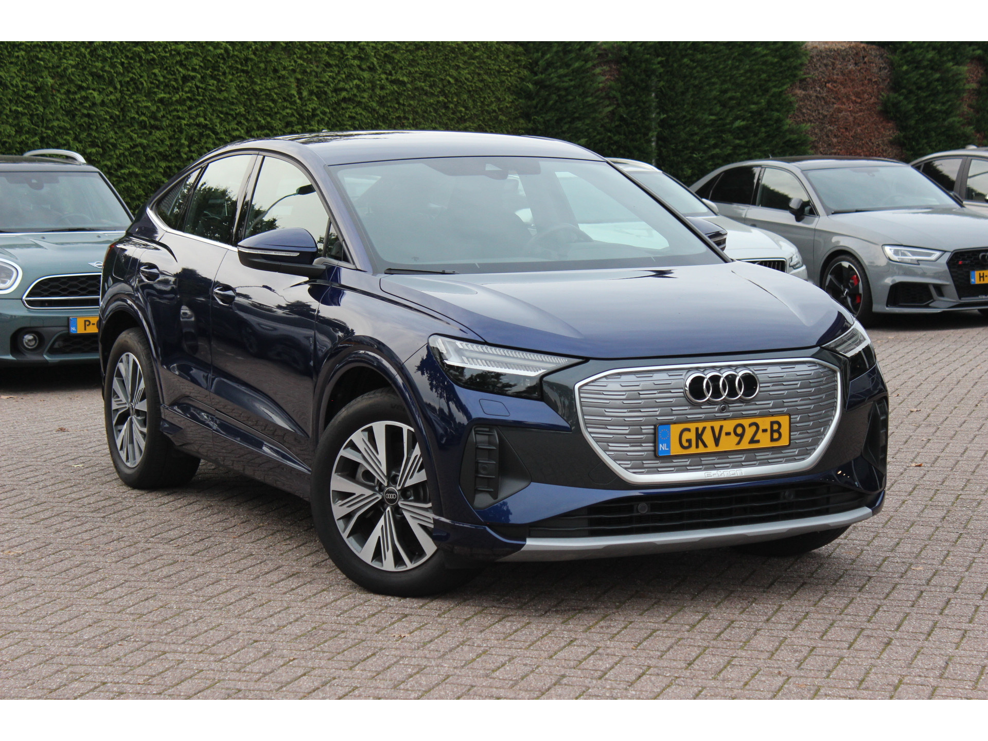 Audi - Q4 Sportback e-tron