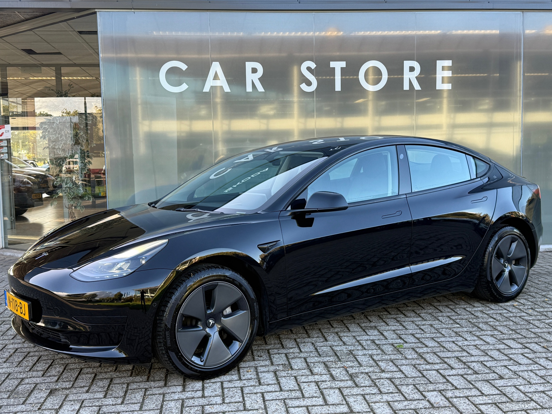 Tesla - Model 3 Standard RWD Plus 60 kWh LFP 93% SOH AUTOPILOT — foto 1