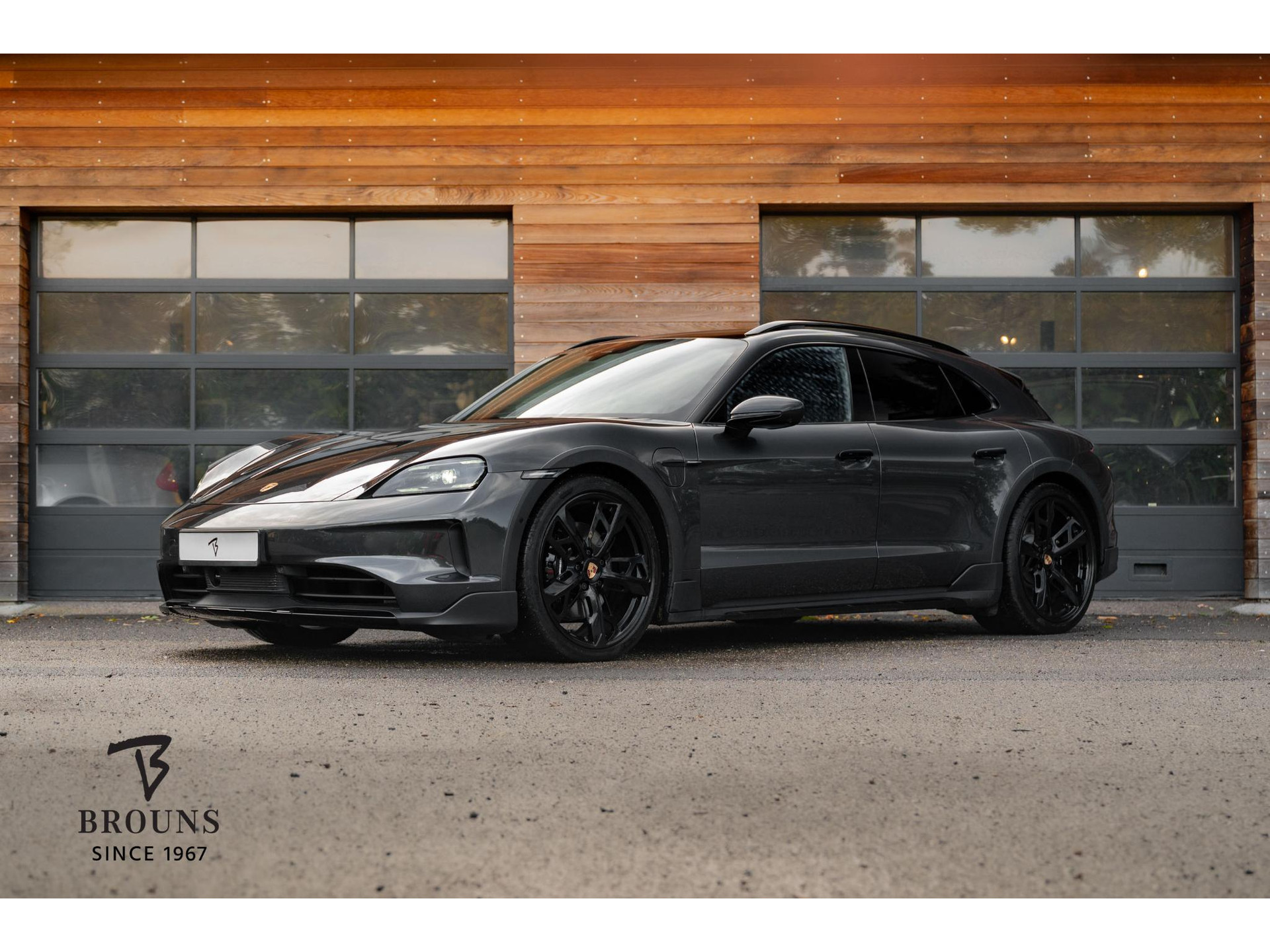 Porsche Taycan Cross Turismo